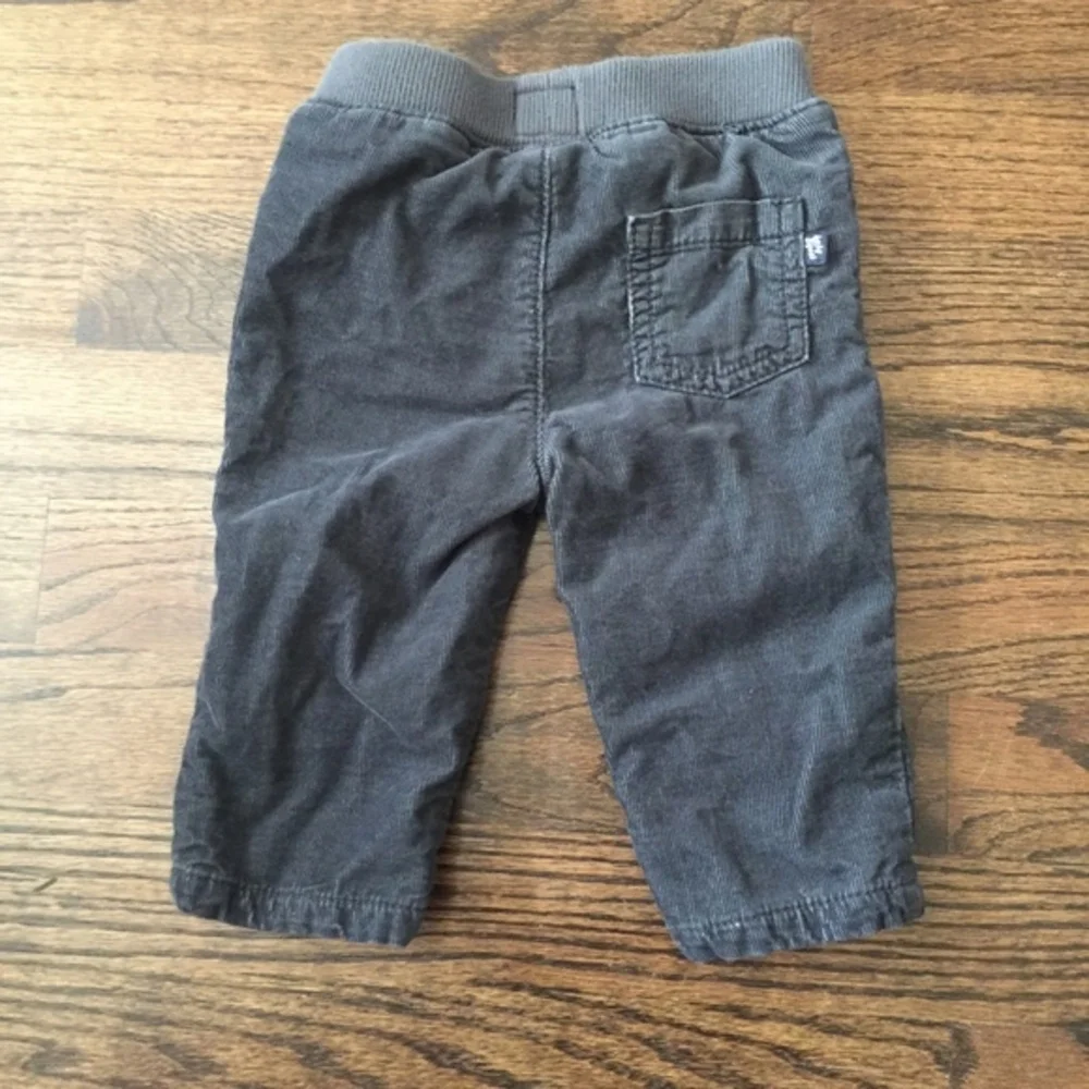 EUC Osh‎ Kosh Outfit Size 6M